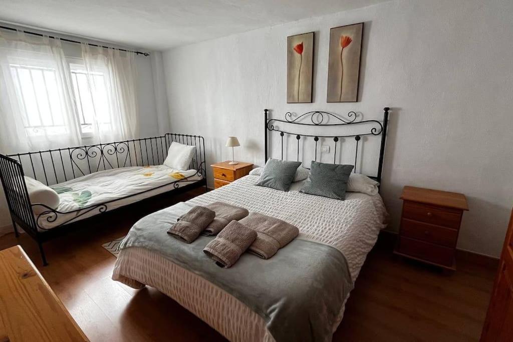 Casa De 5 Habitaciones Hasta 9 Plazas, La Casilla En Durcal, Granada Luaran gambar