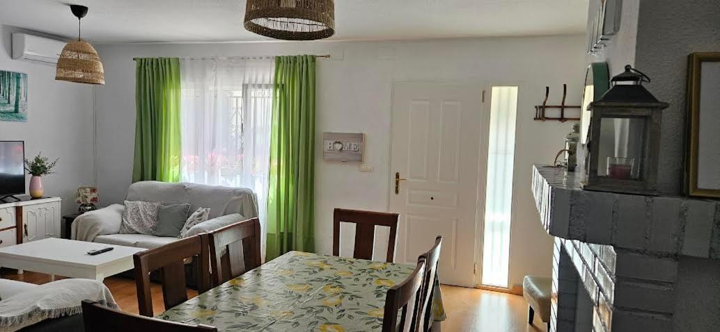 Casa De 5 Habitaciones Hasta 9 Plazas, La Casilla En Durcal, Granada Luaran gambar